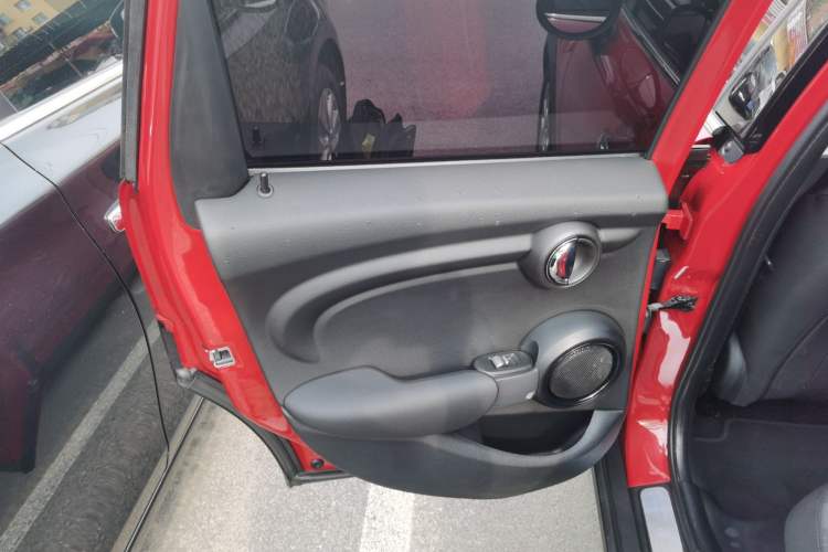 Used  MINI 2016 1.5T COOPER Five-Door Edition
