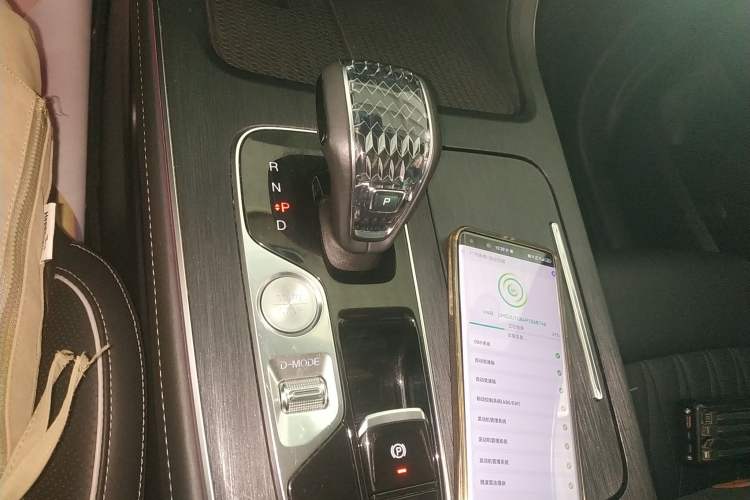 Used GAC Trumpchi GS8 2024 Linghang Series 2.0 TGDI Two-Wheel Drive Luxury Smart Connectivity Version
