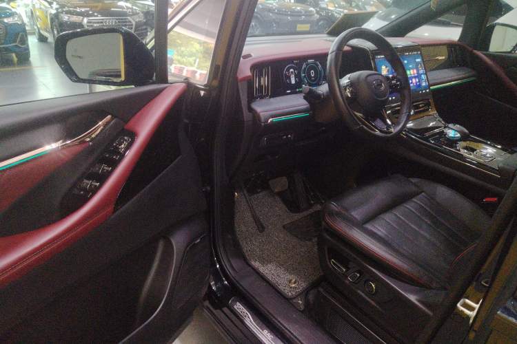 Used GAC Trumpchi M8 2023 Zongshi Series Dual-Motor YuZun Edition
