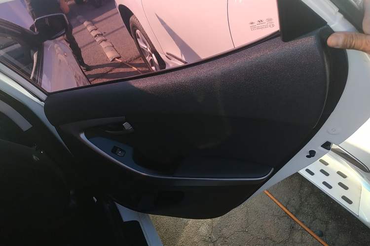 Used Hyundai Elantra 2016 1.6L Automatic Smart Version
