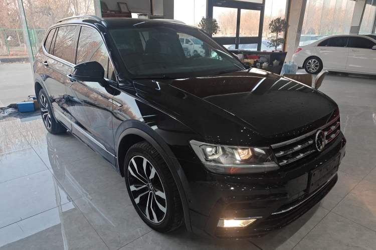 Used Volkswagen Tiguan L 2021 330TSI Automatic Two-Wheel Drive R-Line Enhanced Edition