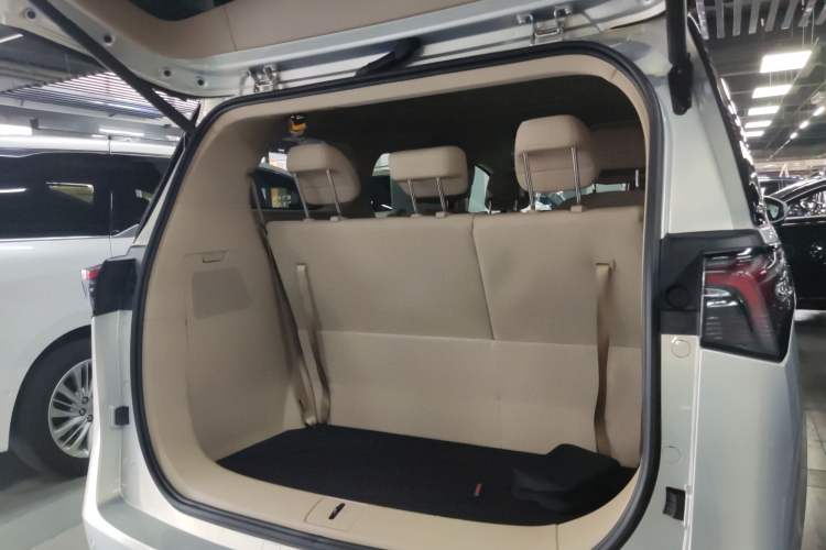 Used Buick GL8 New Energy 2025 Lu Shang Luxury Edition 7-Seater
