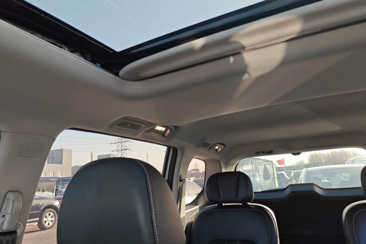 Used GAC Trumpchi M6 2021 270T DCT Luxury Edition (7 Seats)
