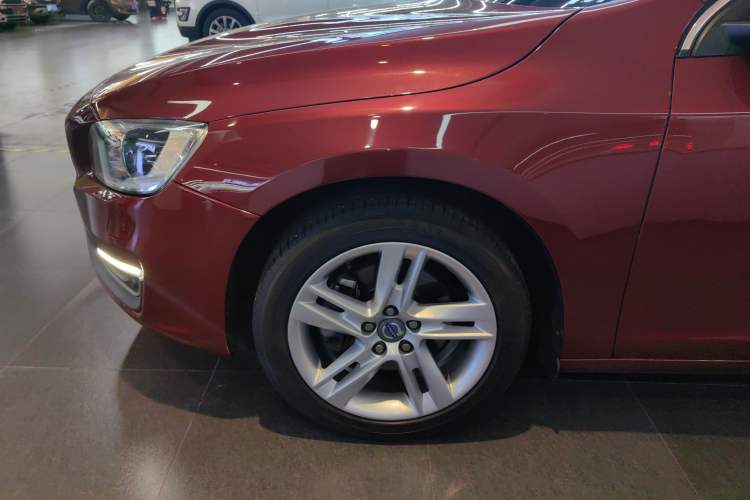 Used Volvo V60 2014 T5 Zhiya Edition