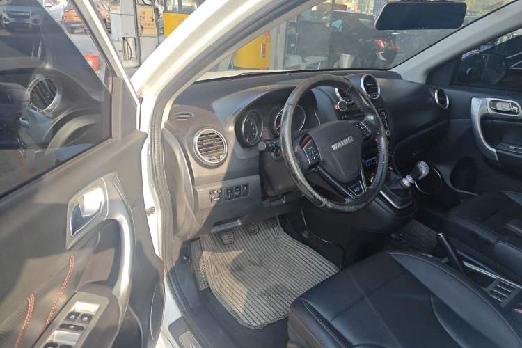 Used Haval H6 2015 Upgraded Model 1.5T Manual Two-Wheel Drive Elite Version