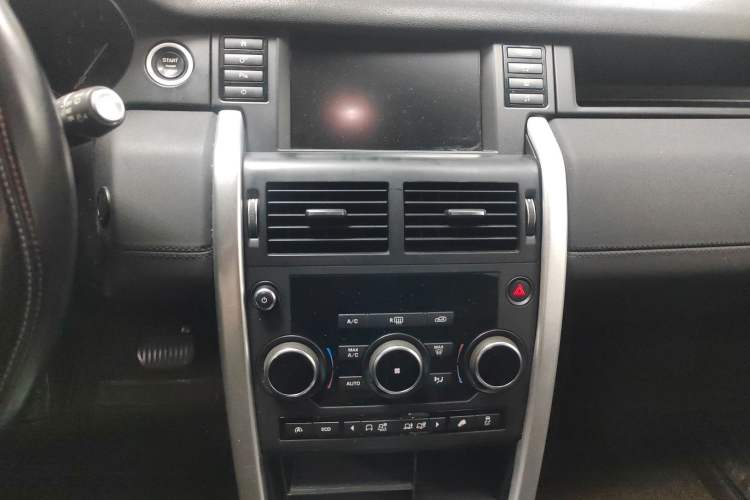 Used Land Rover Discovery Sport 2017 2.0T PURE
