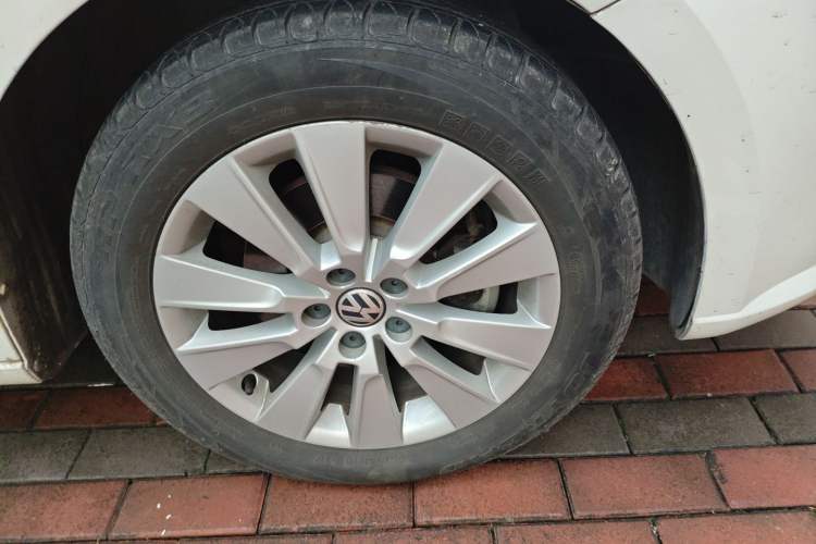 Used Volkswagen Lavida 2013 1.6L Manual Comfort Edition
