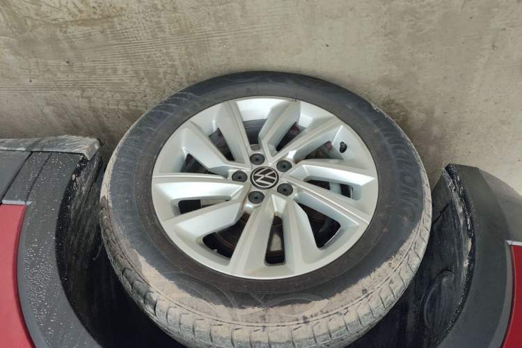 Used Volkswagen Tacqua 2020 1.5L Automatic Shang
