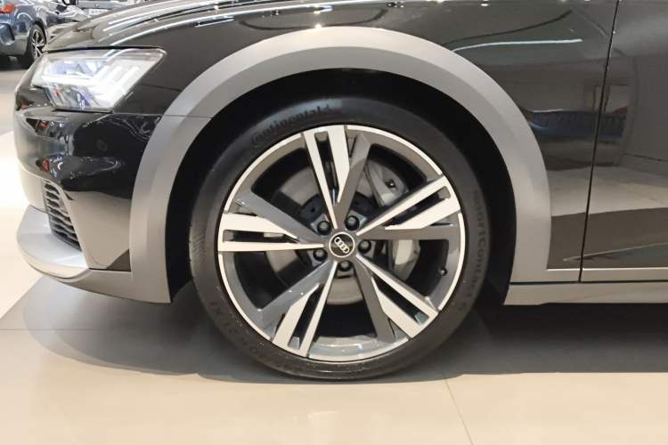 Used Audi A6 (Import) 2024 allroad quattro 55 TFSI Prestige Off-Road Model
