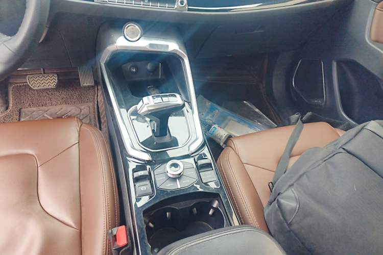 Used Haval H6 2017 Blue Label 2.0T Automatic Two-Wheel Drive Smart Edition