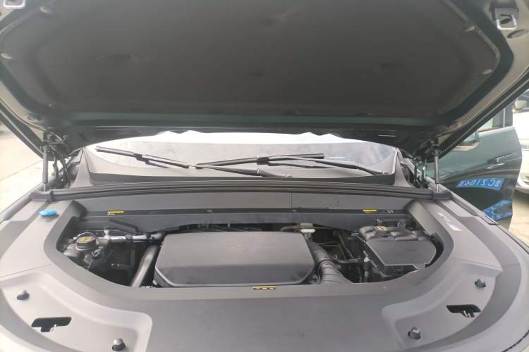 Used Li Auto L8 2023 Pro Model
