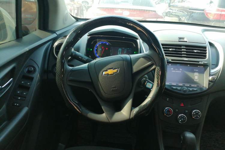 Used Chevrolet Trax 2016 1.4T Automatic Two-Wheel Drive Comfort Version with Sunroof
