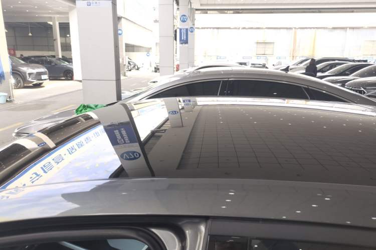 Used Changan UNI-V iDD 2024 Blue Whale Smart Electric iDD 136km Luxury Model
