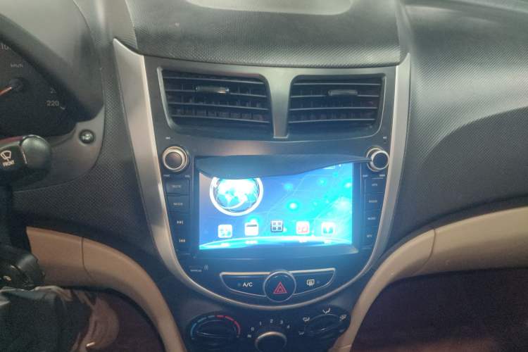 Used Hyundai Verna 2014 1.4L Manual Smart GLS Trim