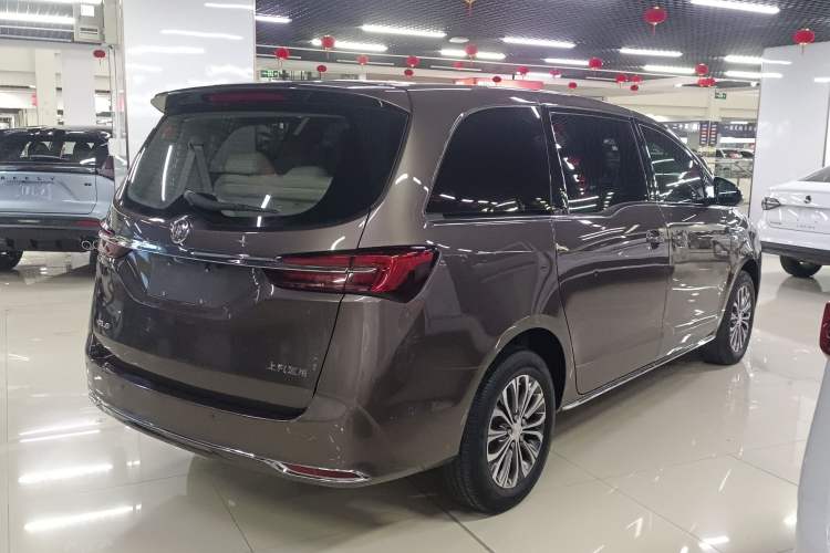 Used Buick GL8 2023 Land Executive Class Comfort Model
