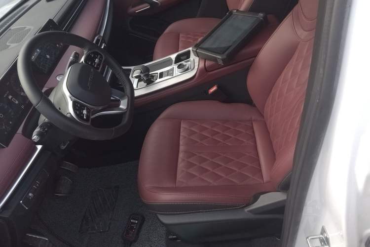 Used JETOUR X70 PLUS 2024 1.6T DCT Ultra-Comfort Edition 5 Seats
