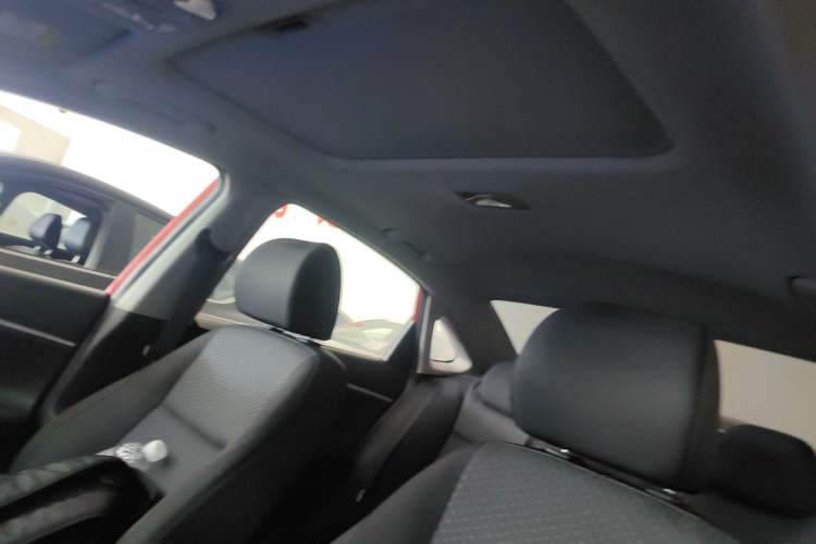 Used Hyundai Celesta 2017 1.6L Automatic Enjoyment Version GLS