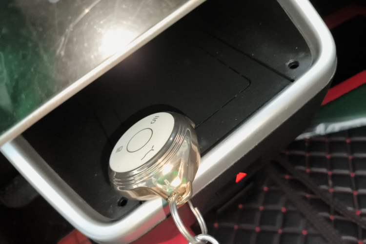 Used NETA V 2021 Long-Range Entertainment Edition Upgrade Model