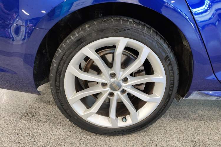 Used Audi A4L 2018 30th Anniversary Edition 40 TFSI Fashion Model
