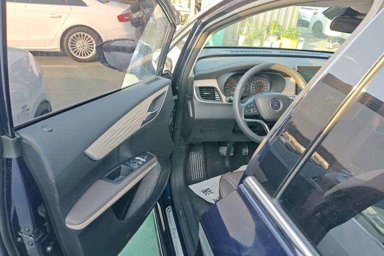 Used BYD Song MAX New Energy 2022 DM-i 105KM Flagship Model