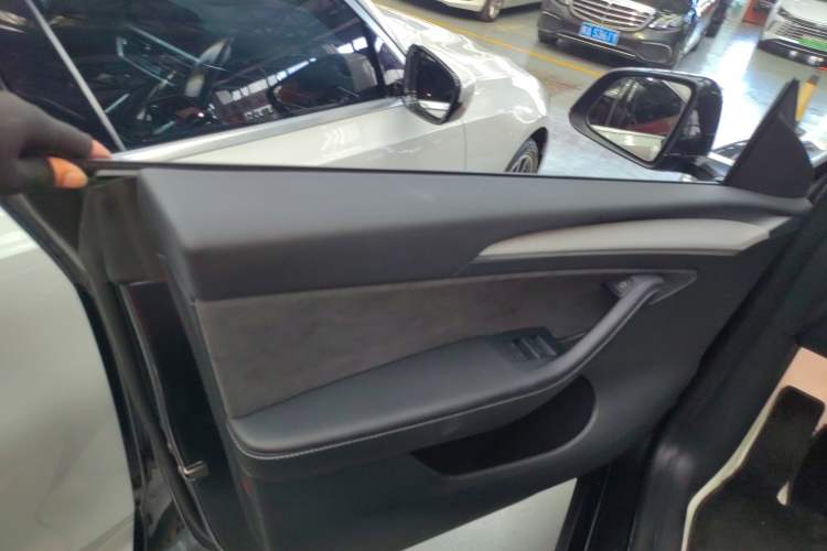 Used Tesla Model Y 2024 Rear-Wheel-Drive Version
