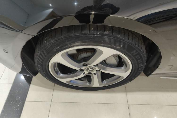 Used Mercedes-Benz E-Class 2019 Restyled E 300 L Sporty and Stylish Edition
