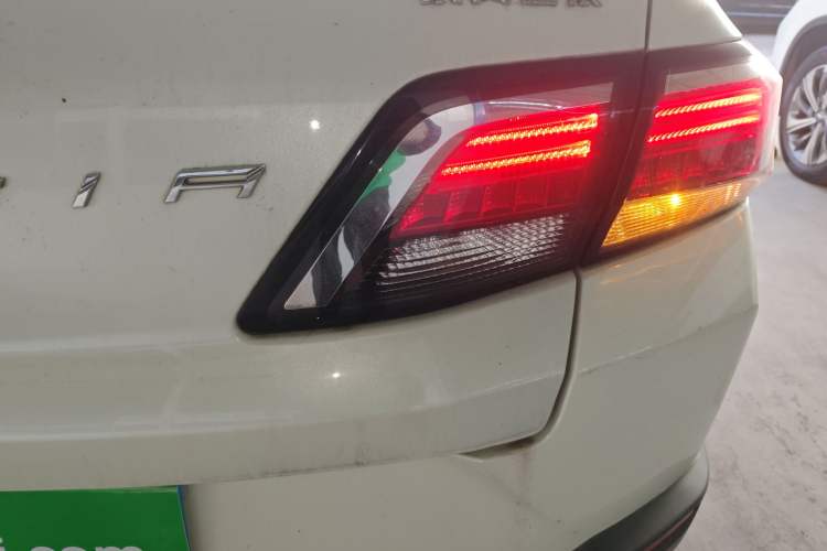 Used Venucia D60 2019 100 000 Glory 1.6L Entry Manual ChenShang Edition China VI