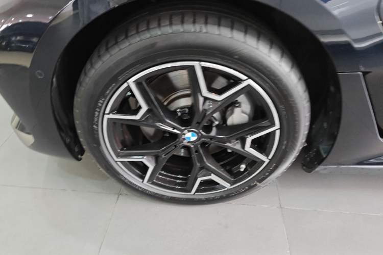Used BMW i3 2025 eDrive 40 L Midnight Edition