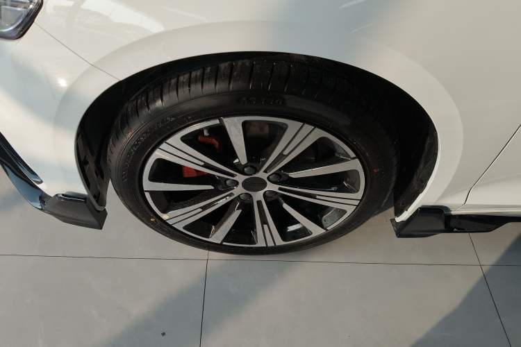 Used Geely Auto Preface 2025 Dongfang Yao 1.5TD Kunlun Edition
