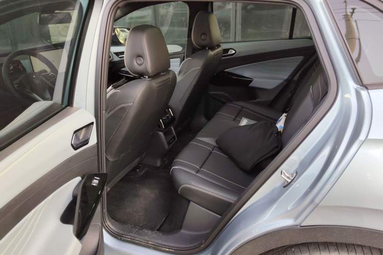 Used Volkswagen ID.4 X 2025 Smart Version Pure & Intelligent Enjoyment Edition
