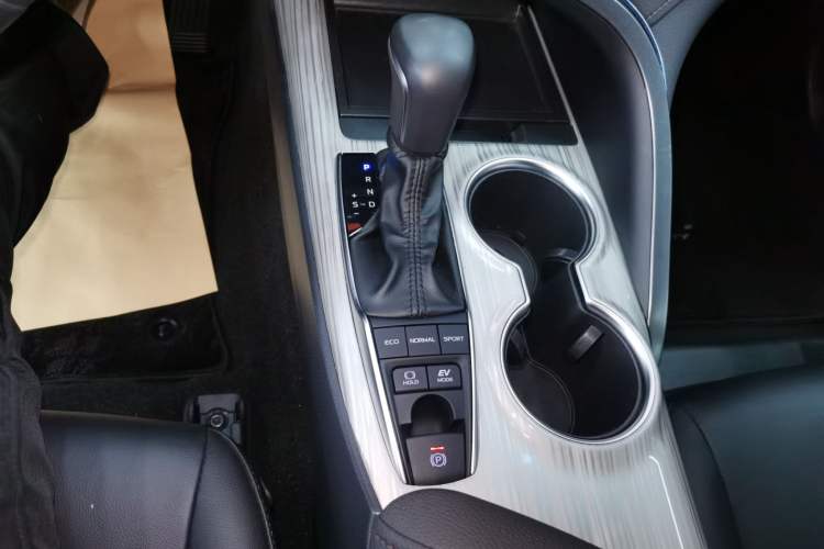 Used Toyota Camry 2019 2.5G Luxury Edition China VI Standard