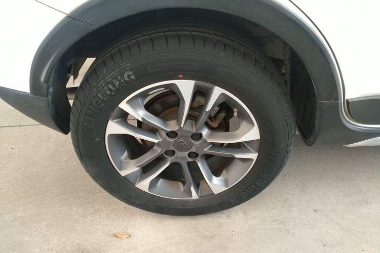 Used Geely Auto Vision X3 2019 Upgraded Model 1.5L Manual Elite Version
