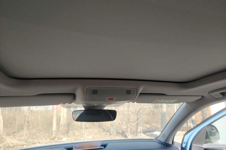 Used Volkswagen Tharu 2025 NewRui 300TSI Prestige Edition
