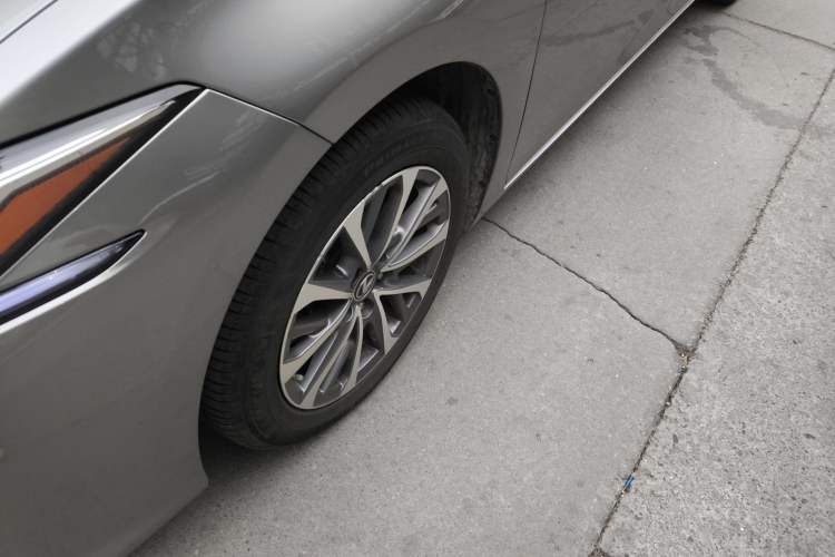 Used Lexus ES 2022 200 Excellence Edition