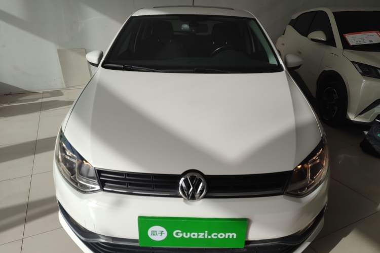 Used Volkswagen Polo 2016 1.6L Automatic Comfort Model
