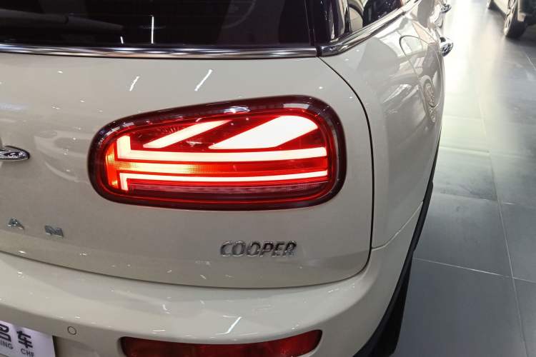 Used  Clubman 2022 1.5T COOPER Connoisseur
