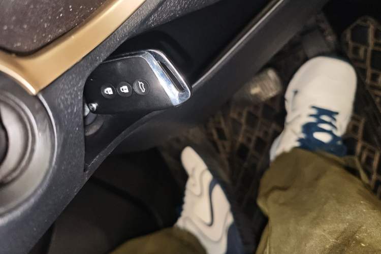 Used Baojun KiWi EV 2021 Designer Lithium Iron Phosphate
