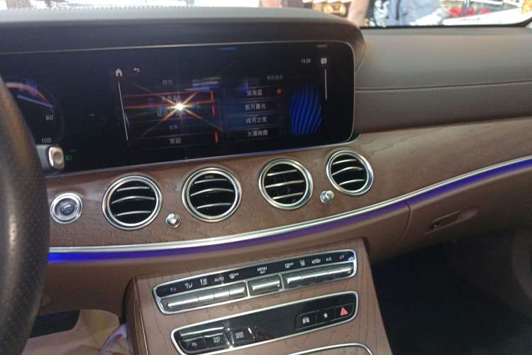 Used Mercedes-Benz E-Class New Energy 2022 Facelift E 350 e L Plug-in Hybrid Sedan