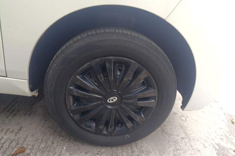 Used Chery QQ Ice Cream 2022 120km Conical Shape Lithium Iron Phosphate
