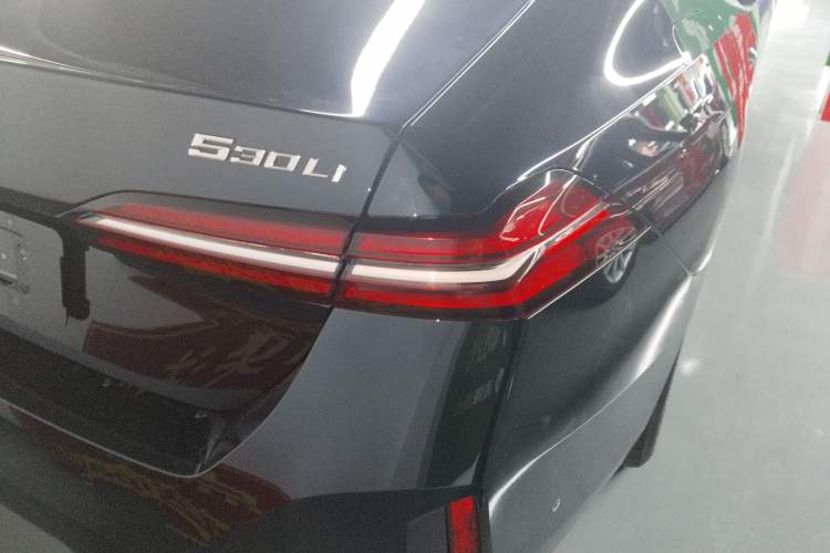 Used BMW 5 Series 2024 530Li Luxury Edition M Sport Package
