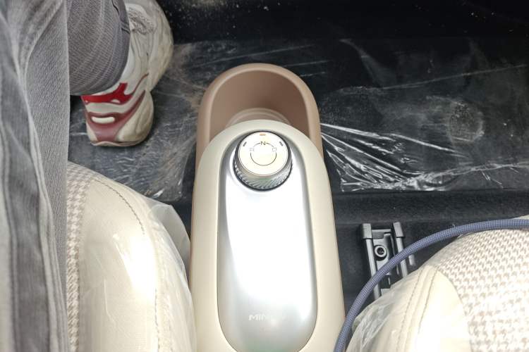 Used Wuling Hongguang MINIEV 2025 Four-Door Version Advanced Edition
