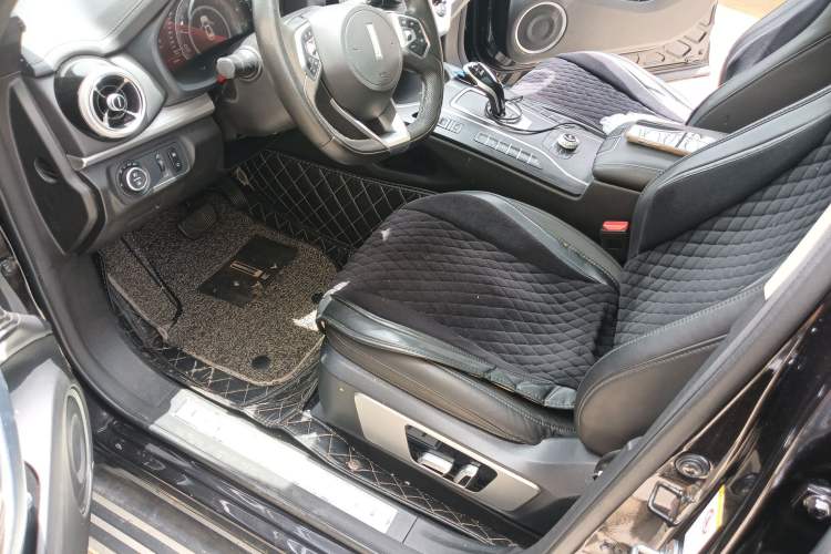 Used Wey VV7 2019 Upgraded Model 2.0T Ultra-Luxury Version China VI Standard
