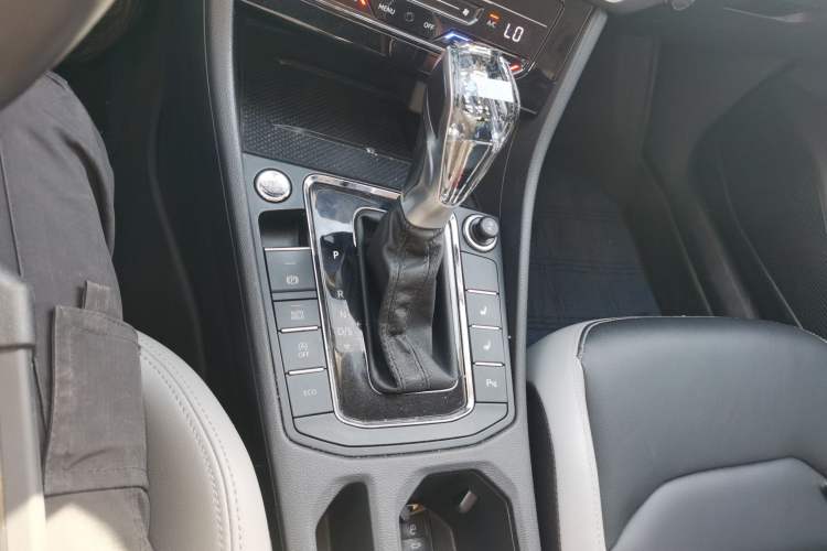 Used Volkswagen Bora 2023 300TSI DSG Prestige Edition
