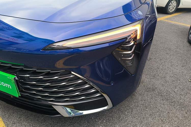 Used Buick LaCrosse 2025 Platinum Avia Edition
