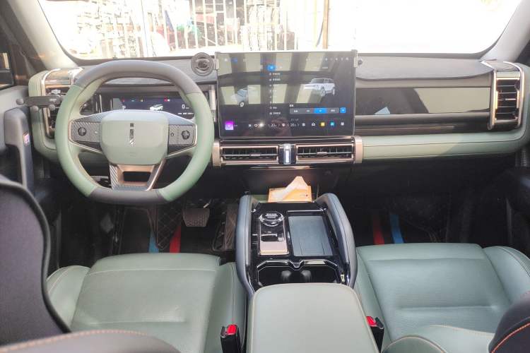 Used iCAR 03 2024 501km Four-wheel Drive Long-Range Advanced Version
