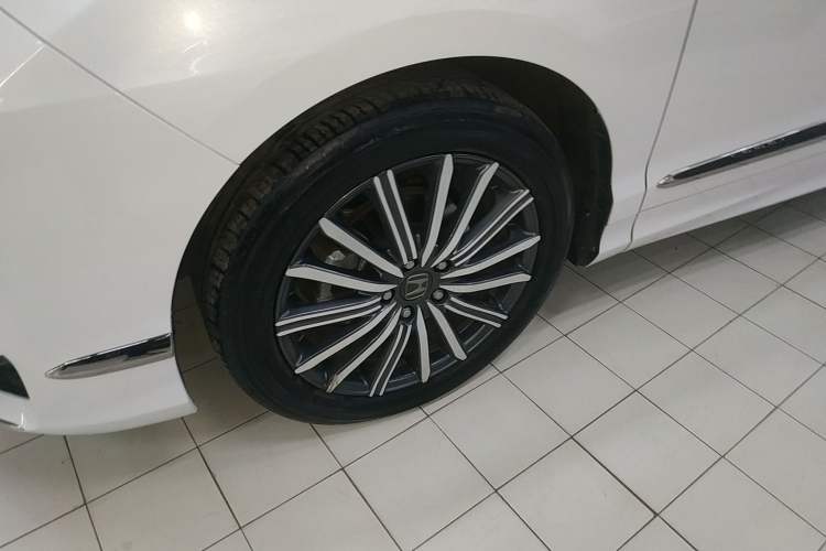 Used Honda Elysion 2022 2.0L eHEV Luxury First Edition
