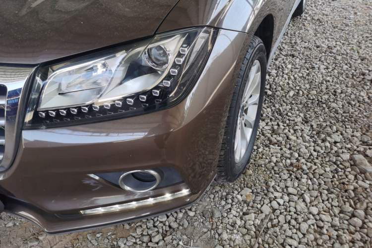 Used Haval H2 2017 Red-Label 1.5T Automatic Two-Wheel Drive Elite Model
