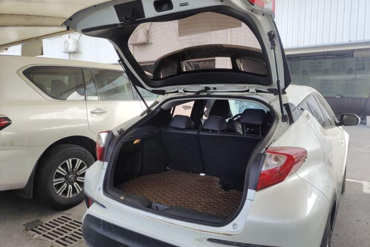 Used Toyota IZOA 2021 2.0L Enjoy Edition
