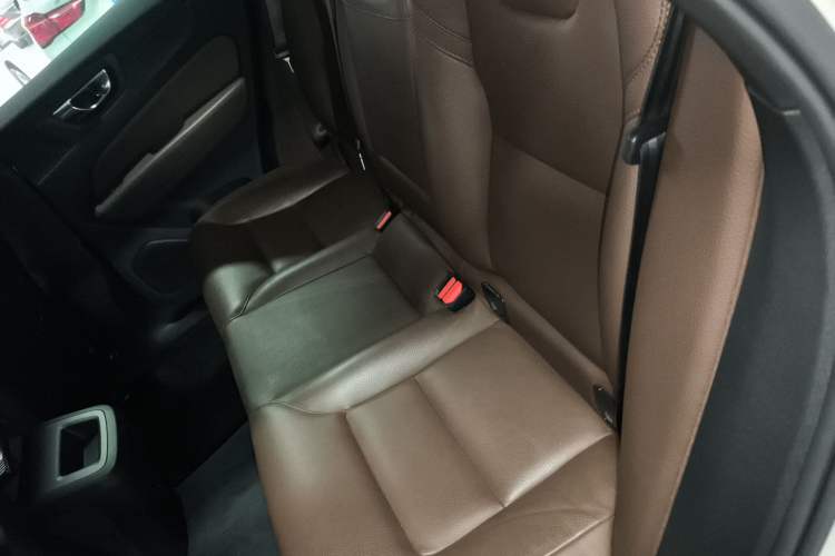 Used Volvo XC60 2021 T5 4x4 Smart Luxury Edition
