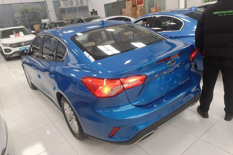 Used Ford Focus 2021 Sedan EcoBoost 180 Automatic Trendy Model